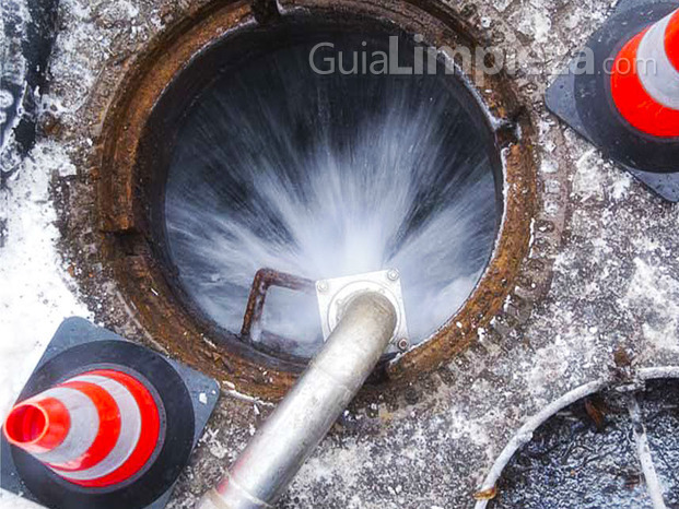 Limpiezas de alcantarillado con agua a presión