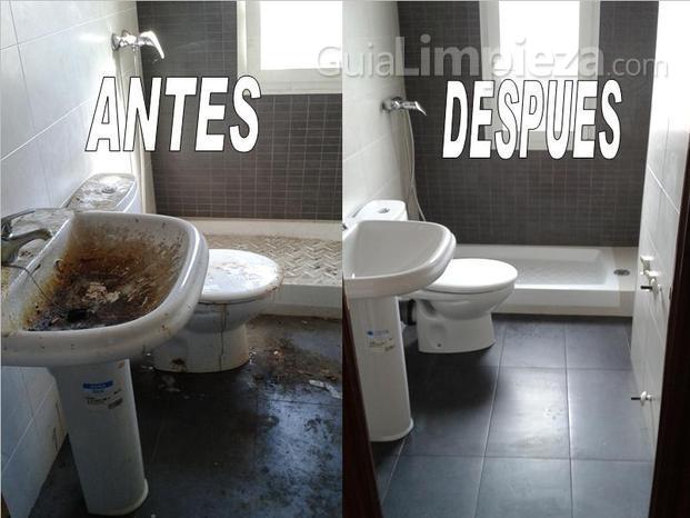 Baño antes y después de limpieza extrema.