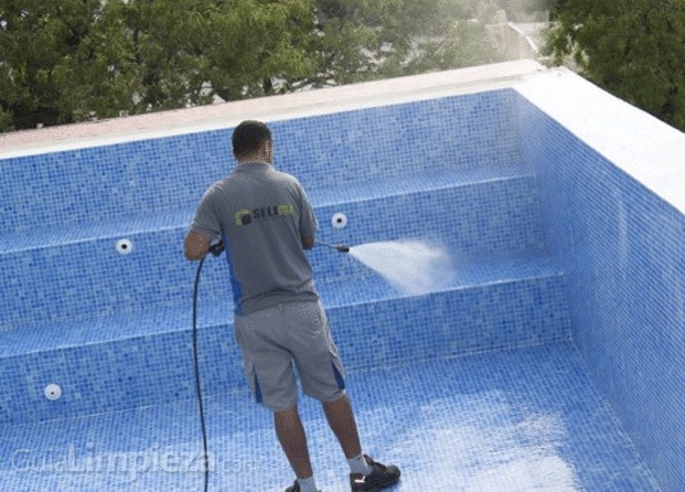 Limpieza de piscinas