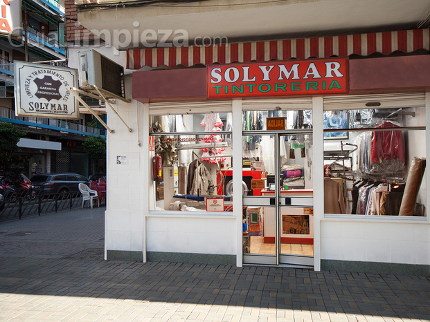 Fachada tienda Avenida Barcelona.jpg