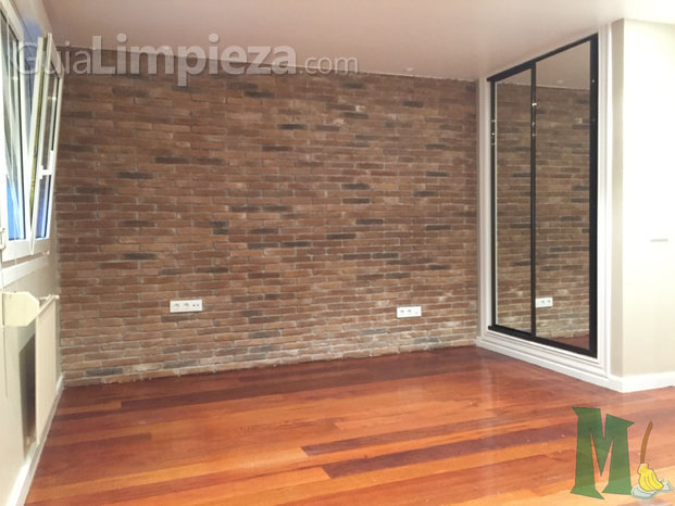 Limpieza de piso tras reforma