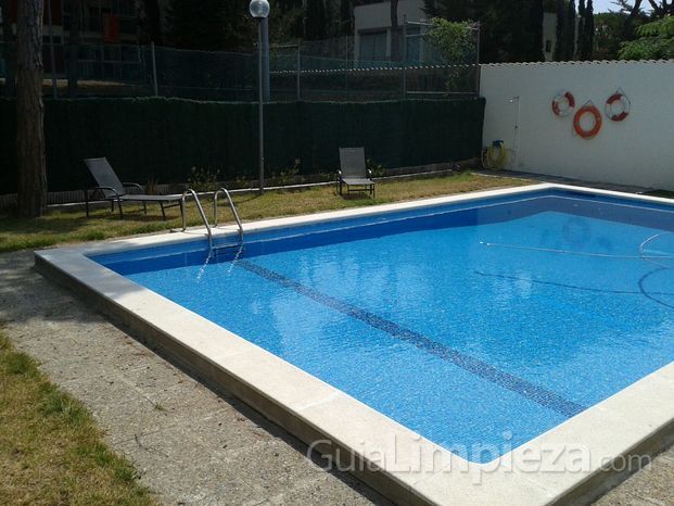 Mantenimiento de Piscinas y Jardineria