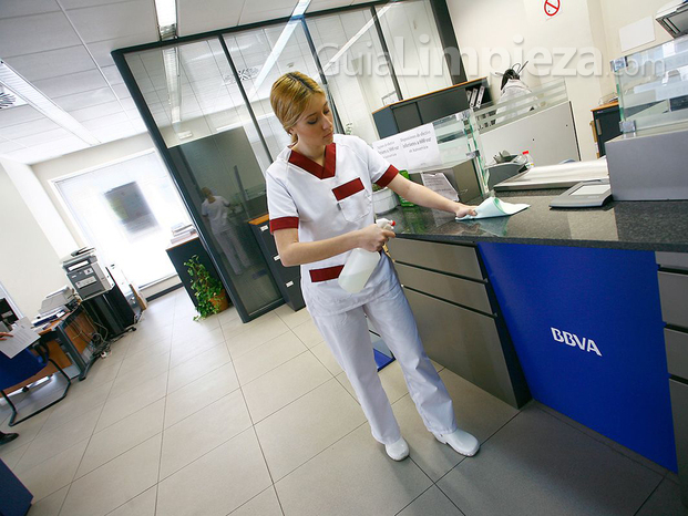 Limpiezas de Oficinas en Madrid-Conslymp.